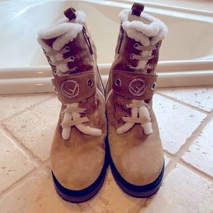 Price Drop today! Designer* Fendi platform shearling suede boots